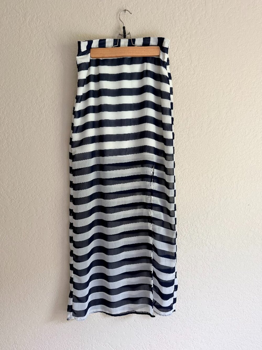 Gianni Bini floor length pencil, ankle length skirt size S